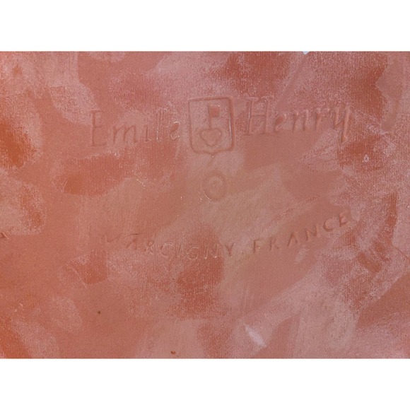 Emile Henry 9" Pastry/Quiche/Dessert dish-Light Pink/white - Picture 4 of 5